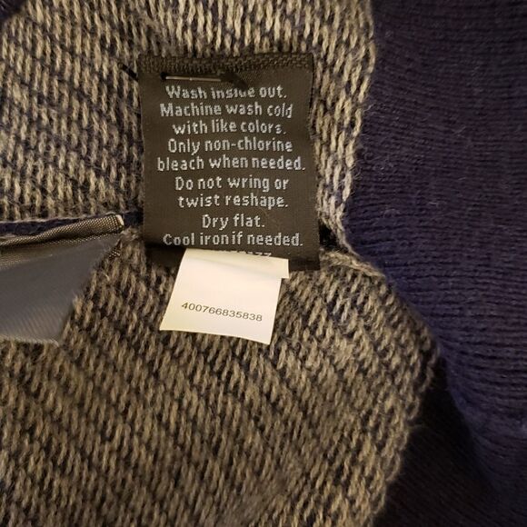 Marc Another v-neck long sleeve sweater Pre-owned - Picture 5 of 6